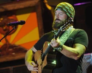 2011 Country Thunder Wisconsin - Day 2 Zac Brown performing