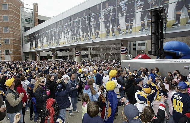 Buffalo Sabres Party in the Plaza Buffalo Sabres Party in the Plaza
