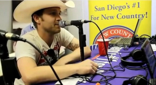 ScreenHunter_01 May. 03 18.34 Justin Moore doing an interview