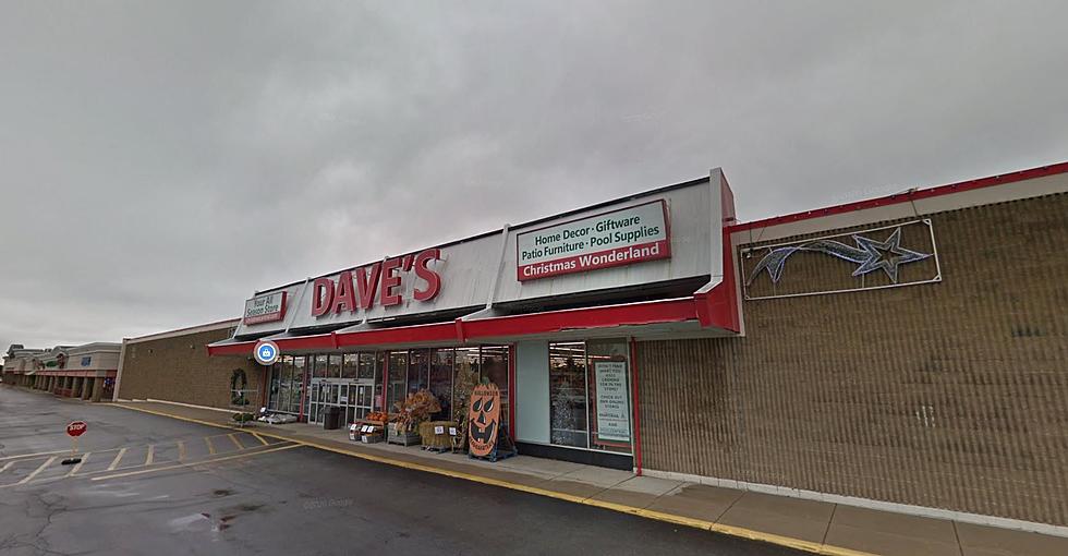 Dave&#8217;s Christmas Store Permanently Closing on Transit Road