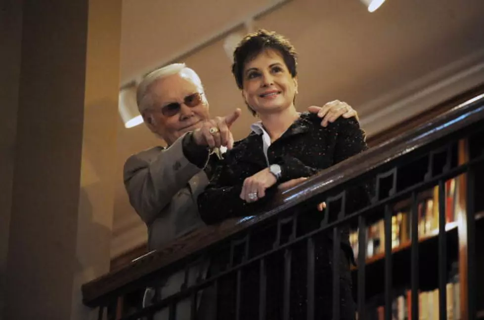 Country Timeline:George Jones Has Burger King At His Wedding, And Minnie Pearl Passes Away