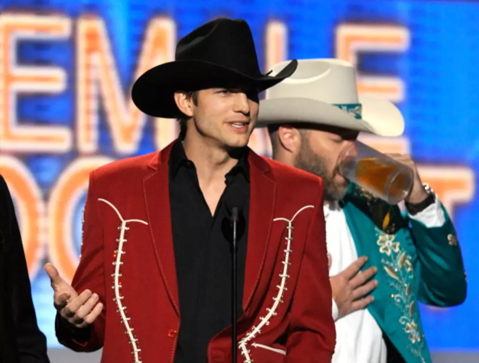 Justin Moore and Miranda Lambert Upset With Ashton Kutcher’s Performance @ ACM’S