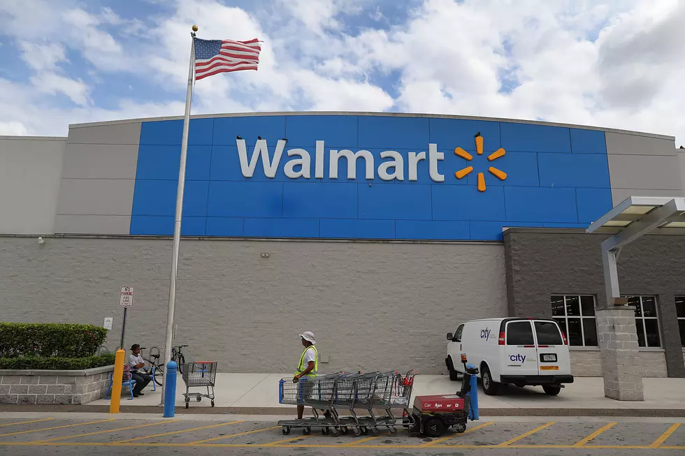 Walmart Asking Customers Use Credit and Not Cash When Paying