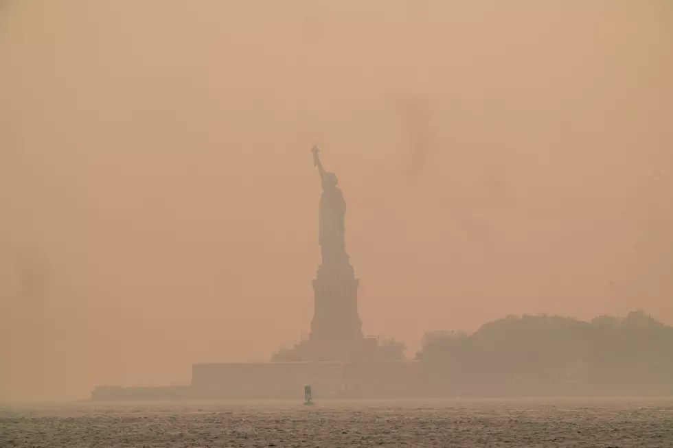 Craziest Pictures of New York State’s Massive Smoke Filled Day