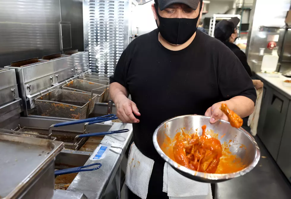 FREE Single Order of Chicken Wings For Everyone Today from 2 – 5 PM