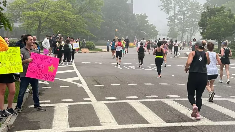 Best Race Signs From The 2024 Buffalo Marathon