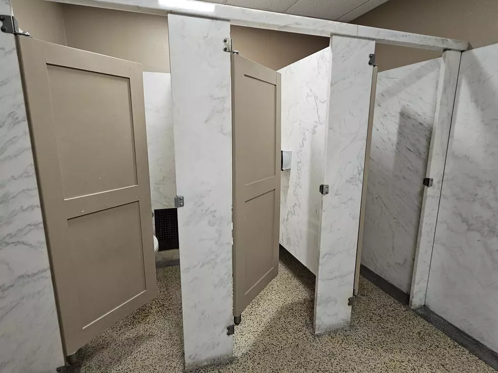 Is The Story of Wild Bills Fans Getting Caught in Bathroom True?