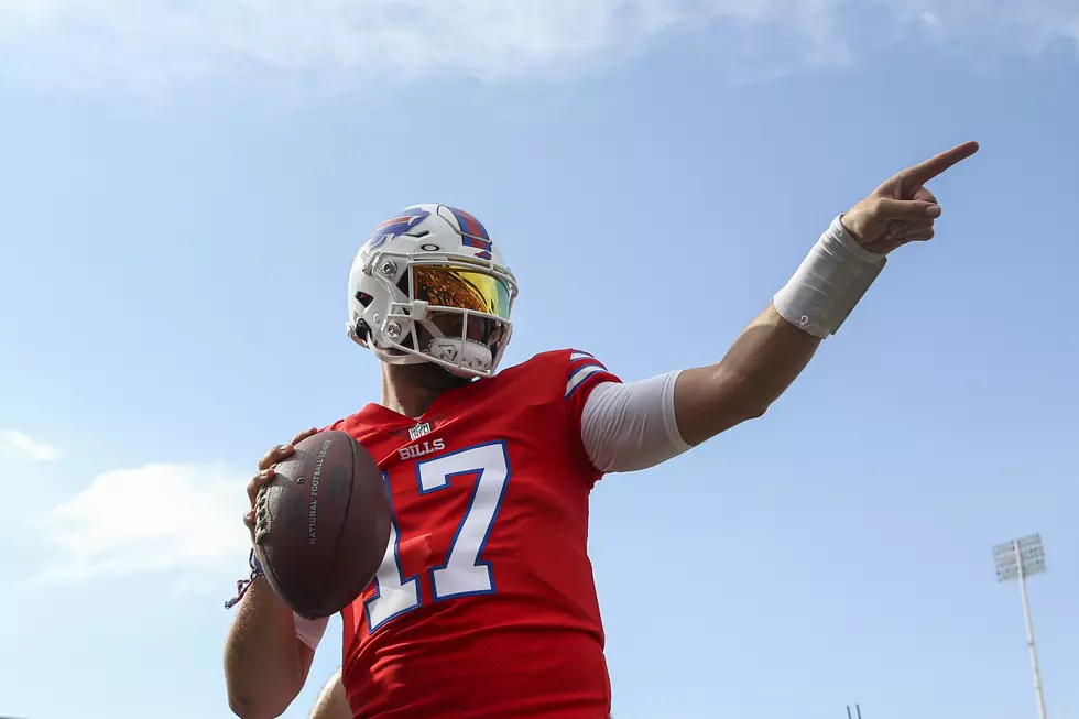 Josh Allen Has Heartwarming Moment With Oishei Patients At Camp