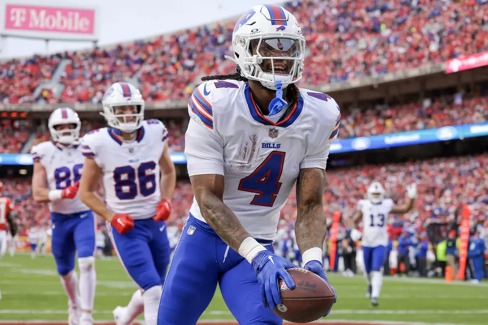 HUGE Autograph Event Happening by Stadium with Current Buffalo Bills + Legends