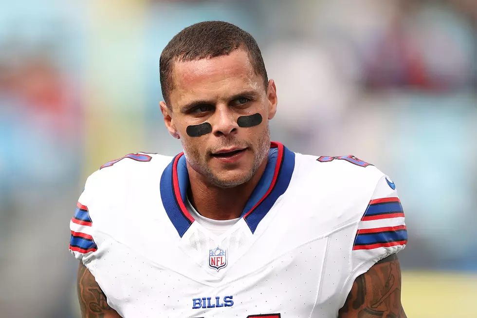 Jordan Poyer Shows Off Shocking Physical Deformities