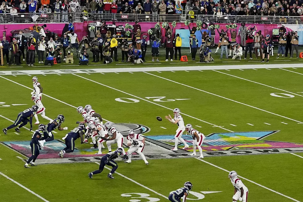 VIDEO: Streaker Makes it on Field + Tackled During Super Bowl Last Night