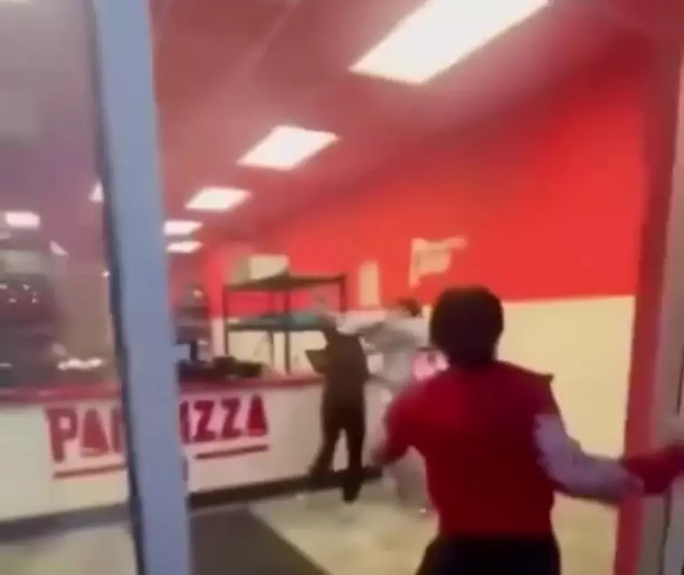 Young Worker’s MMA Skills Turn The Tables On Attackers