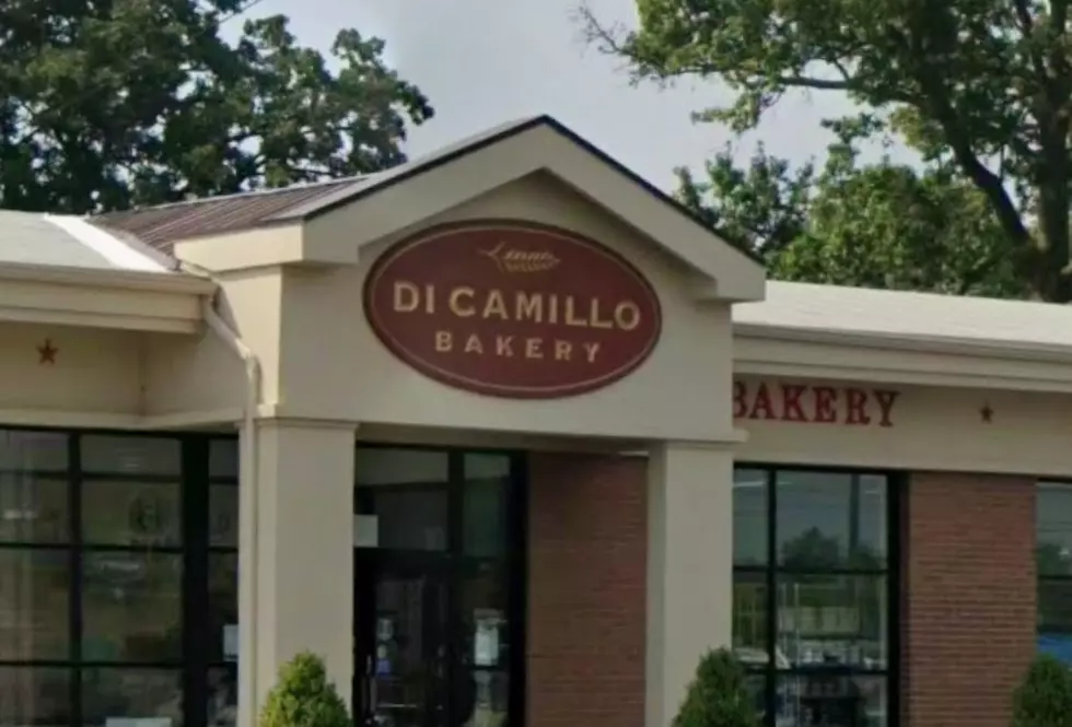 Buffalo Bakery Offers Perfect Sword-Shaped Sabres Snack