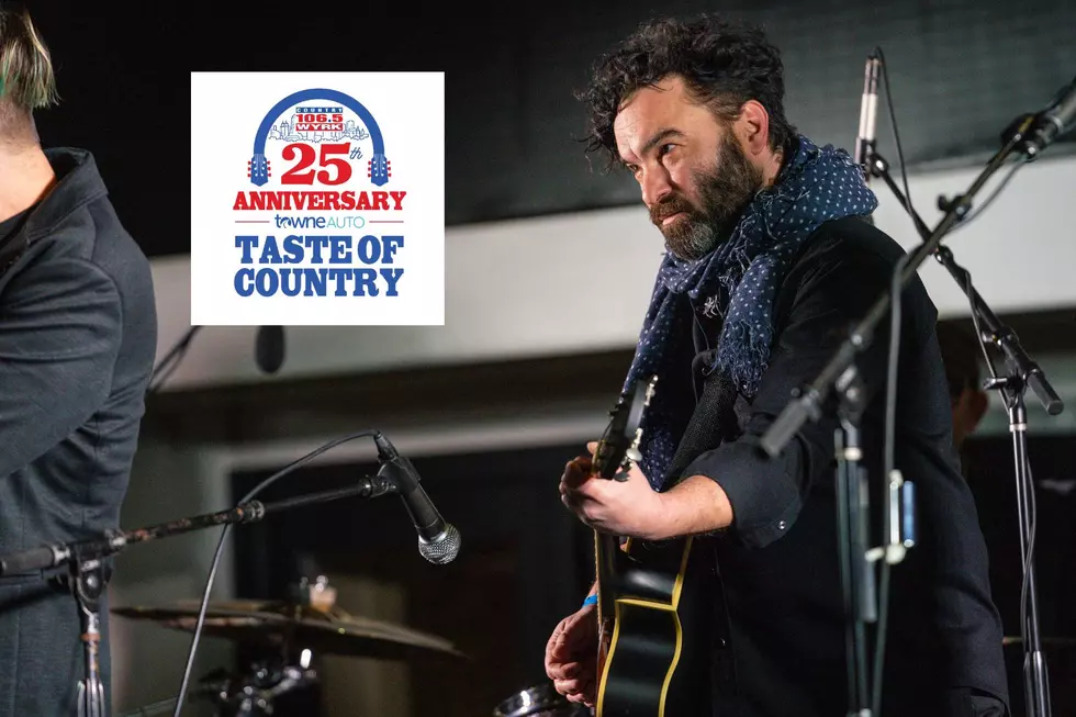 Taste Of Country 2017: “Big Bang Theory” Star Johnny Galecki Shows Up