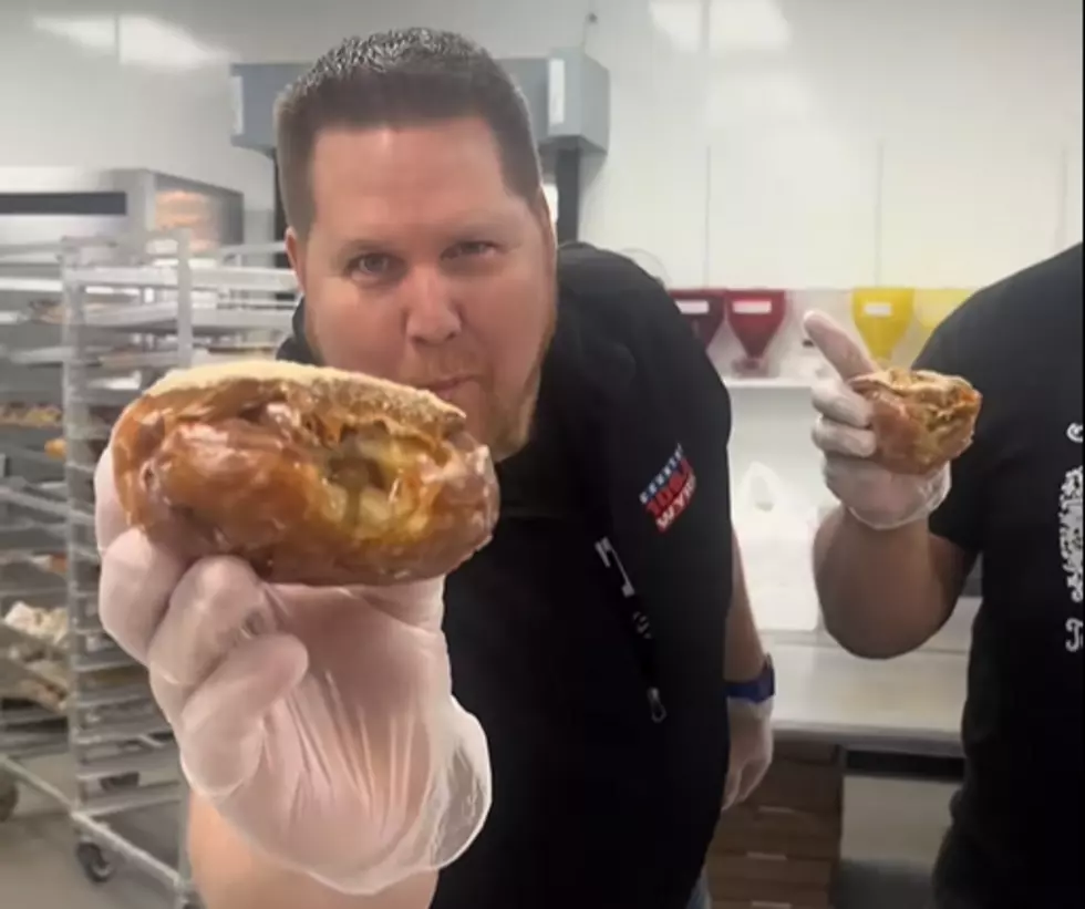 How To Make The All-New Paula’s Donuts Taste Of Country Donut